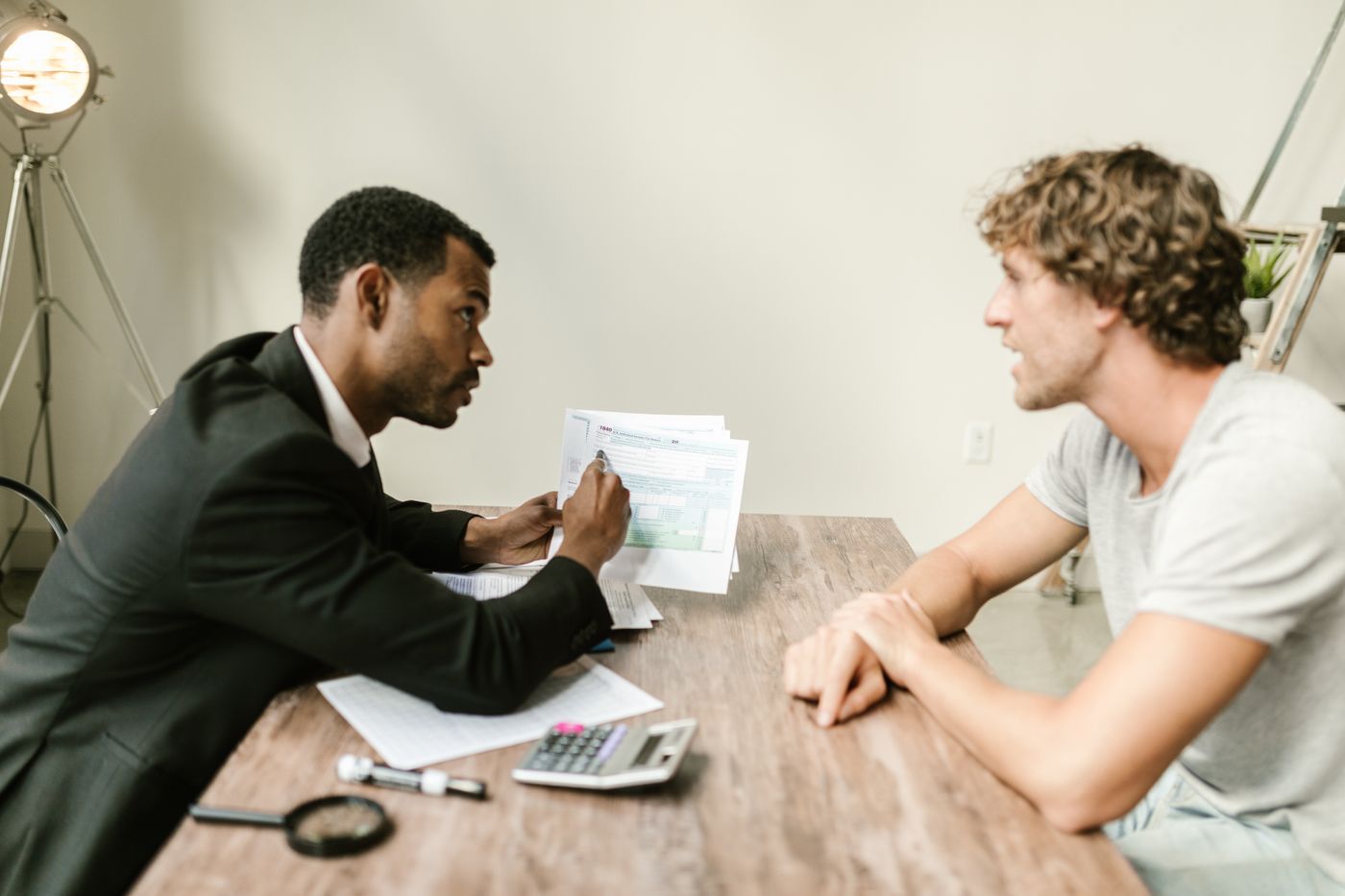 Advisor meeting with a client